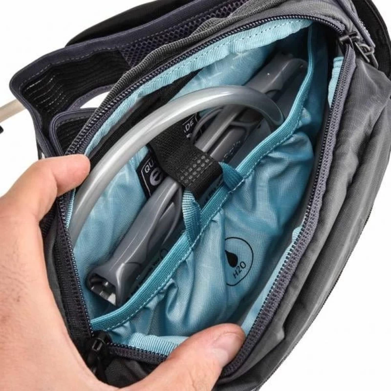 Evoc Hip Pack Pro 3L + Poche Eau 1.5L – Image 7